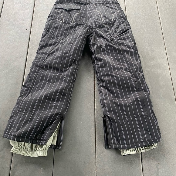 Rip Zone Med Kids Snow Board Pants 26” x 24” - Picture 5 of 10